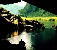 Cửa động Phong Nha